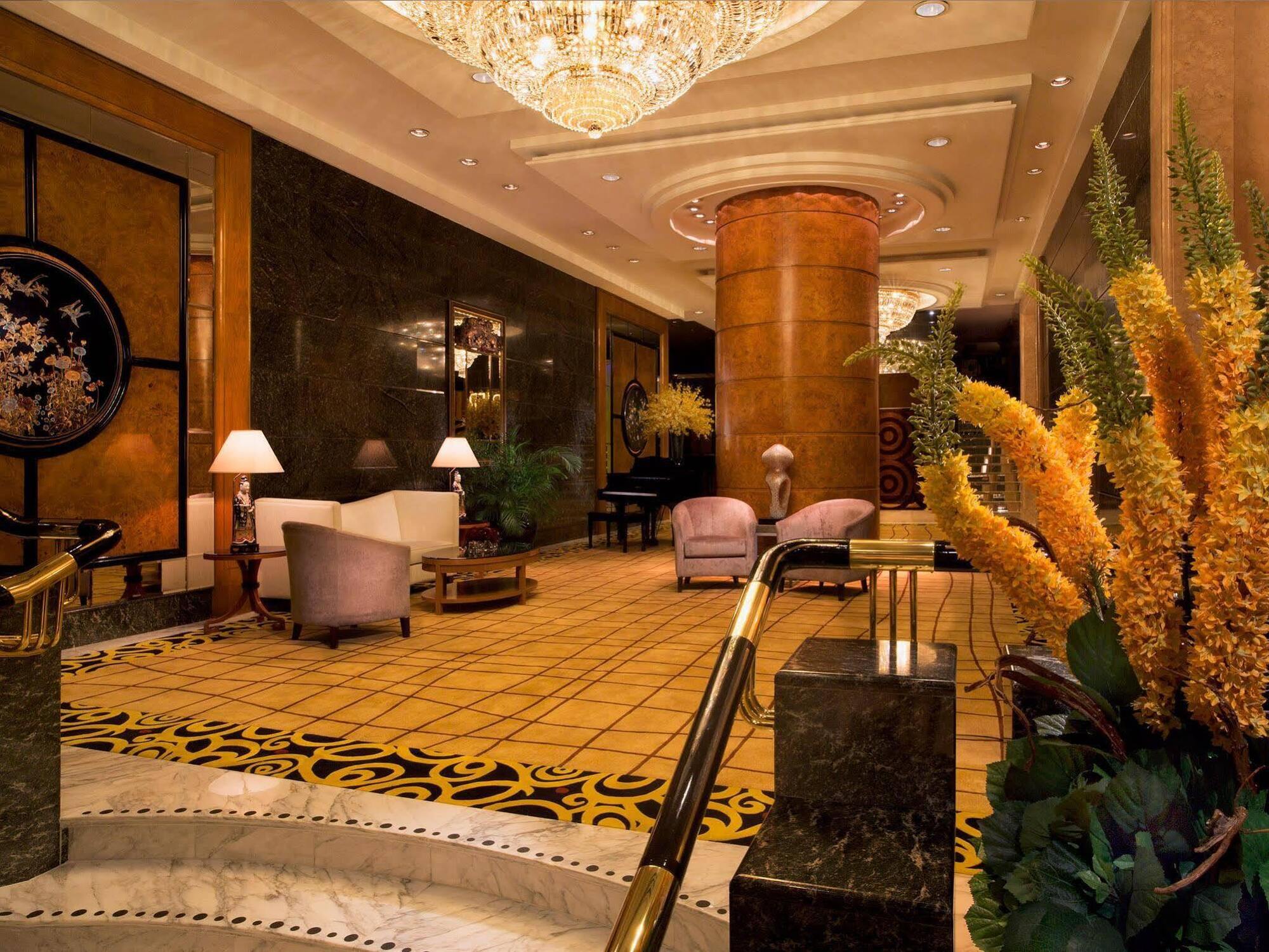 The Royal Pacific Hotel & Towers Hong Kong Exterior foto